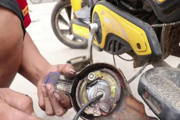 辽阳市电动车刹车故障